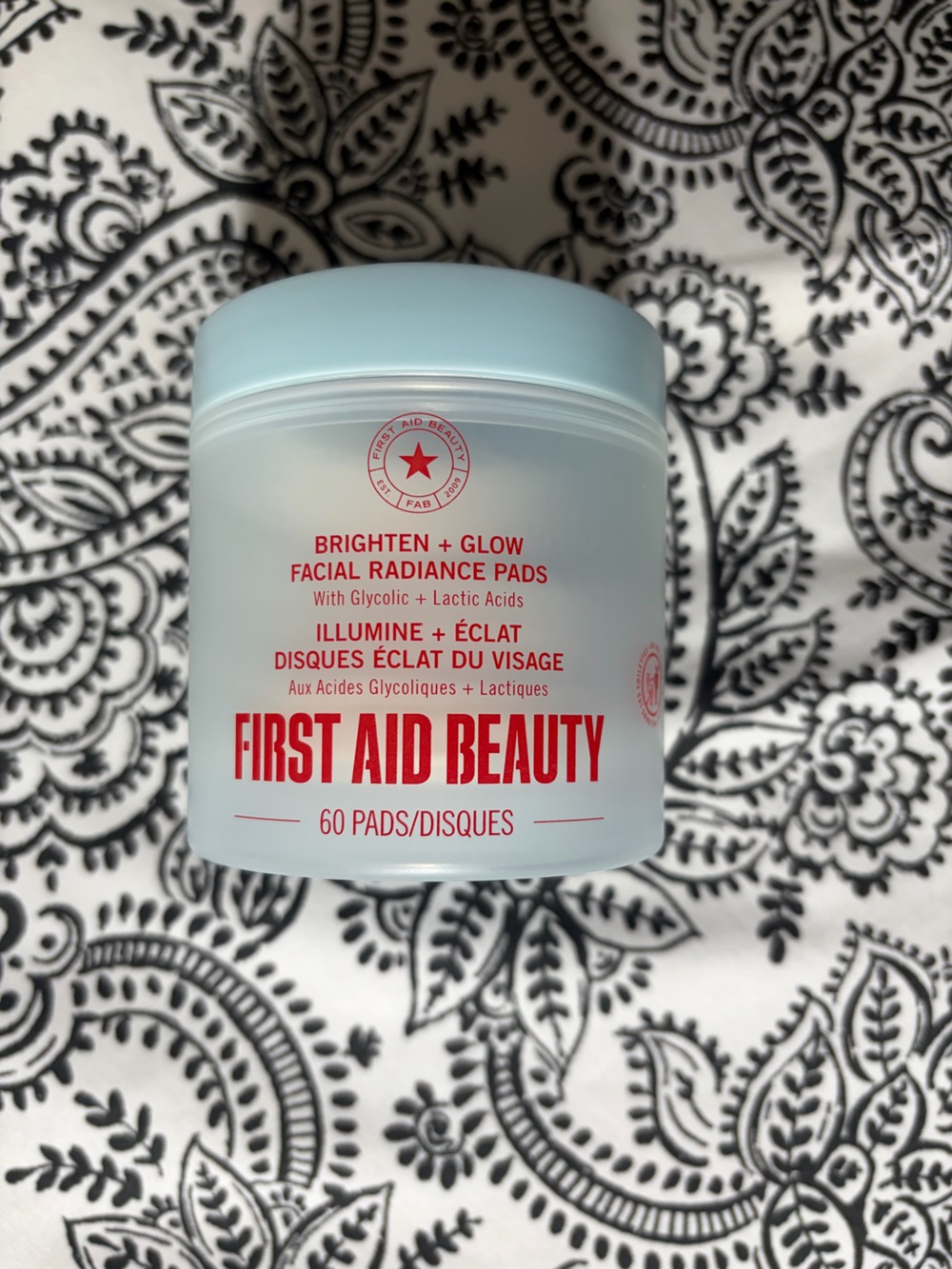First Aid Beauty Brighten + Glow Facial Radiance Pads